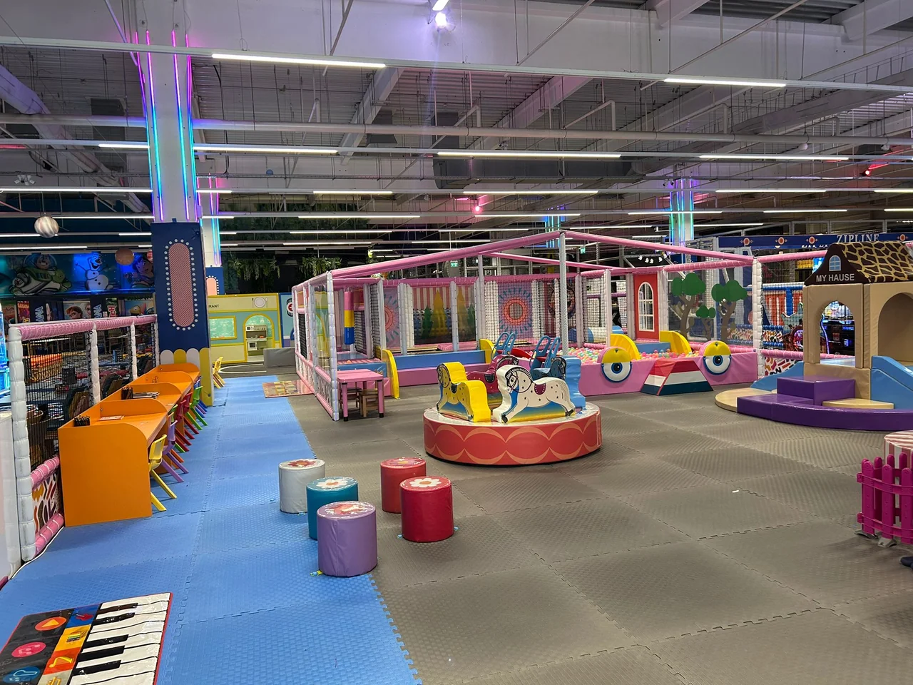 Toddler & Activity — fotografie 3